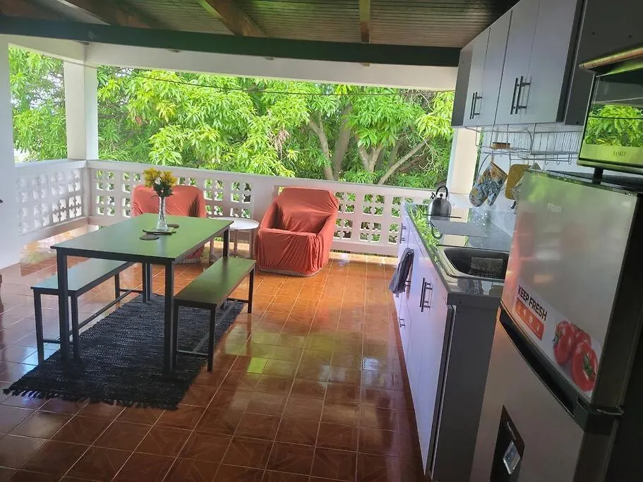 Graeme Hall Park Apartment Крайст-Черч